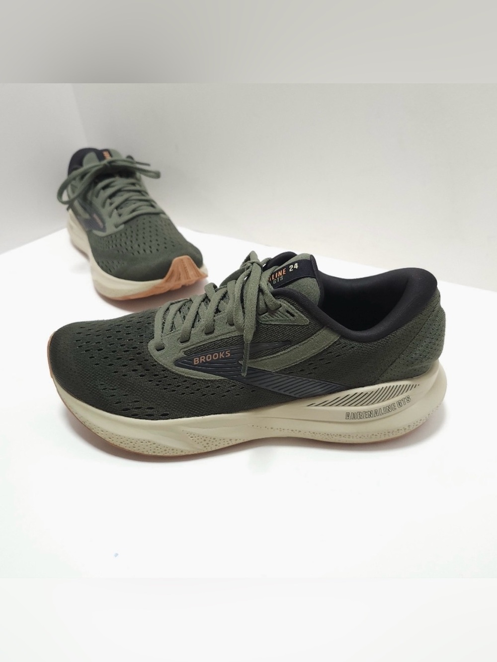 Brooks Adrenaline GTS Men’s Green Running Shoes